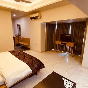 Hotel Amar Palace